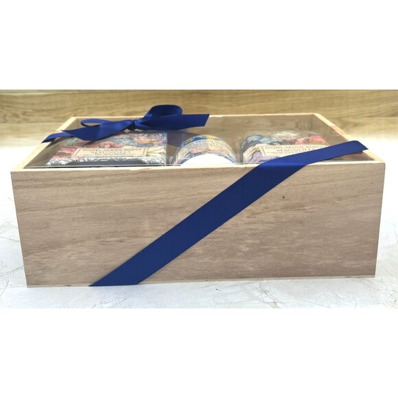 Michel Design Works Magnolia Gift Set Soap, Lotion & Candle in Wooden Box New! - Picture 8 of 10